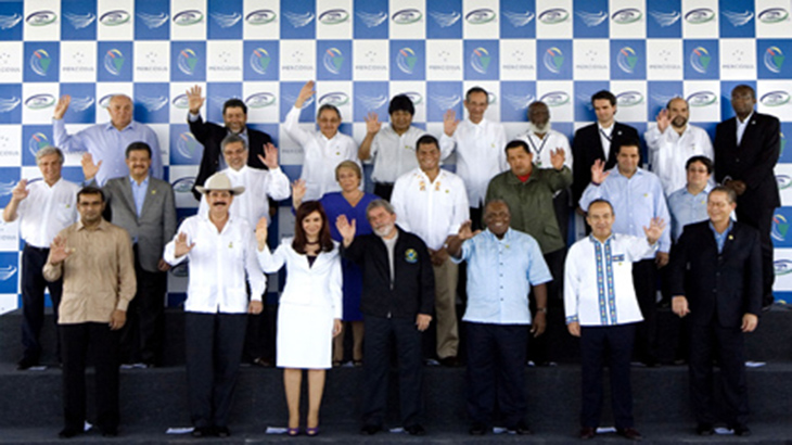 Poltica y estrategias de los gobiernos latinoamericanos